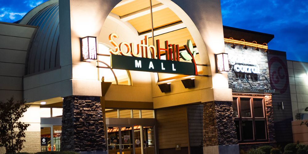 Holiday Photos at South Hill Mall in Puyallup, WA